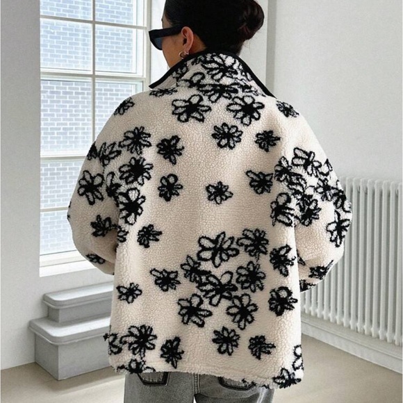 Drop Shoulder Teddy Jacket ❤️ - Picture 2 of 3